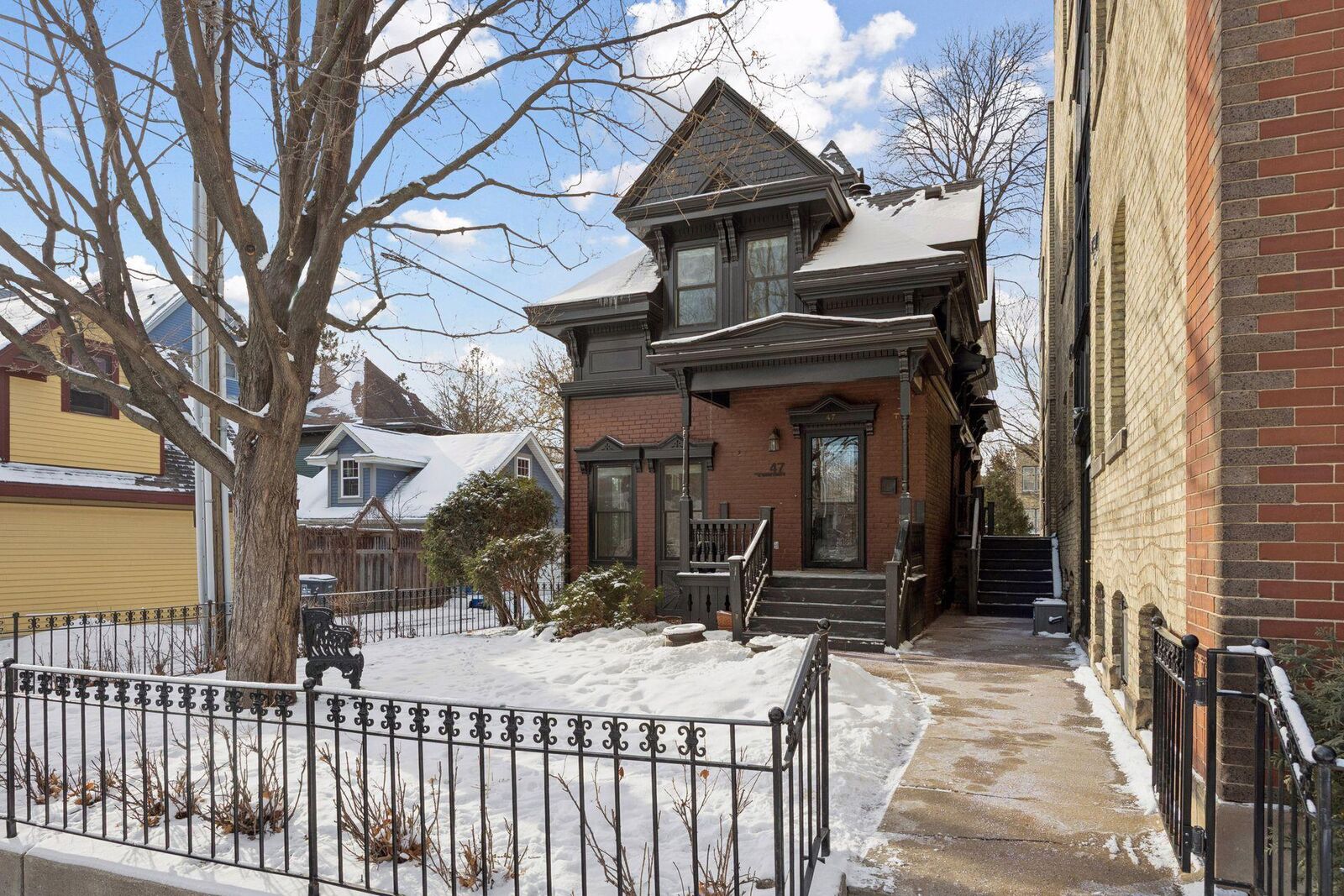 Property Photo:  47 Saint Albans Street N  MN 55104 