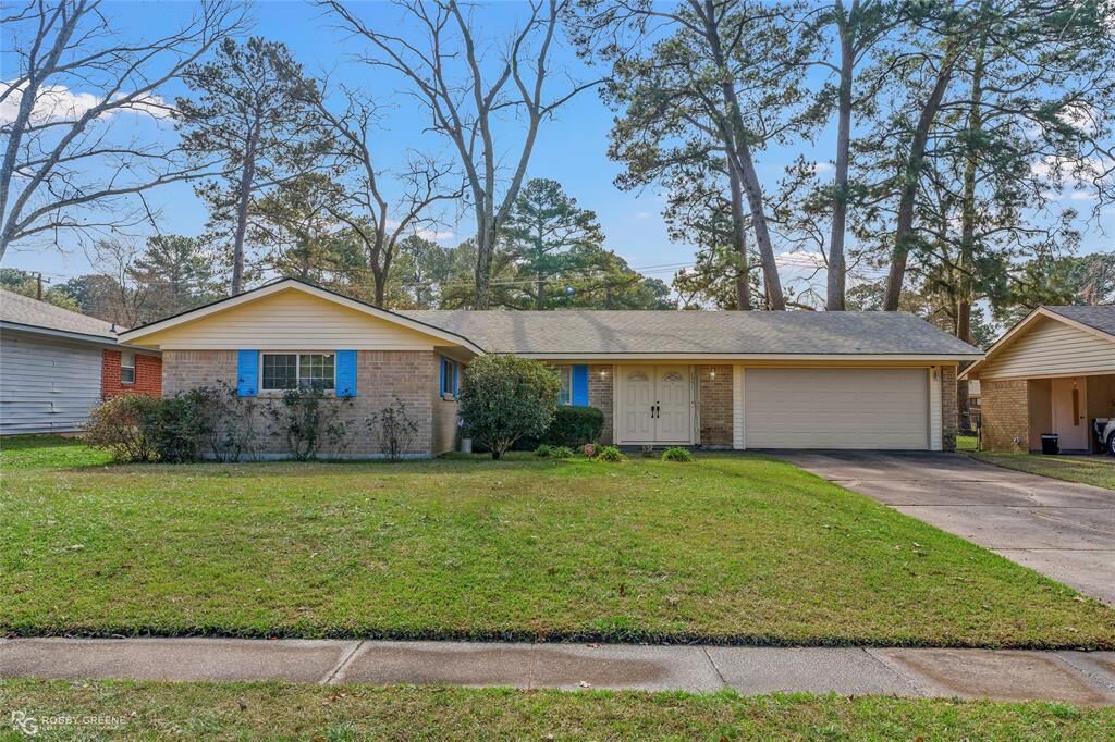 Property Photo:  2951 Salem Drive  LA 71118 
