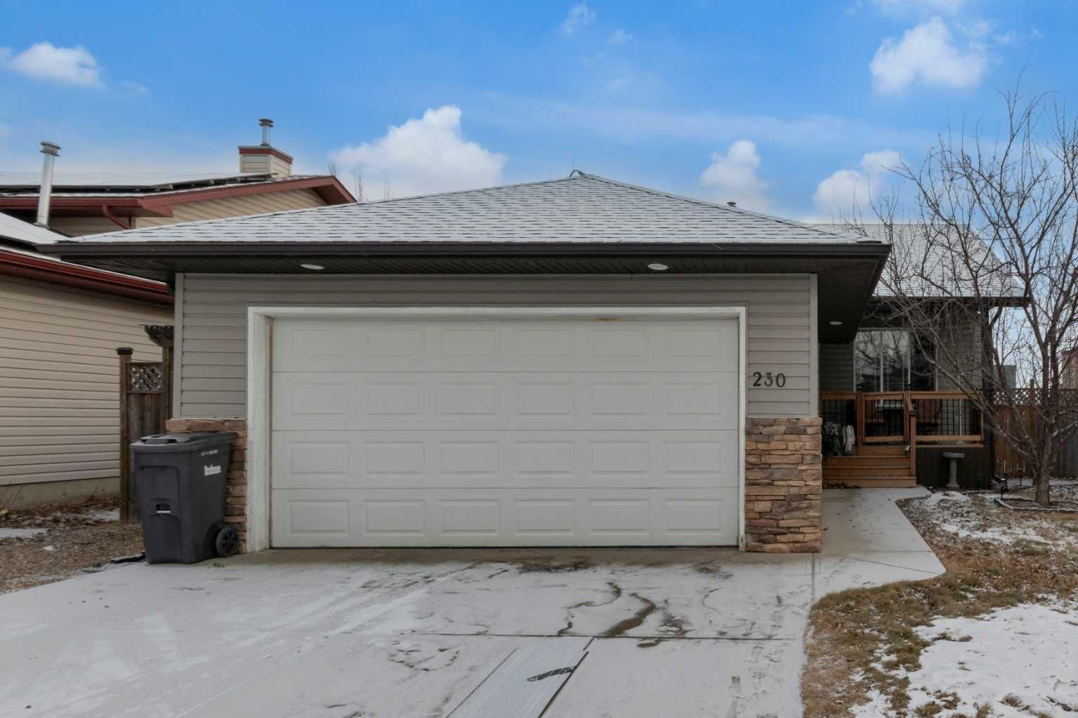 Property Photo:  230 Aspen Creek Crescent  AB T1P 1X8 