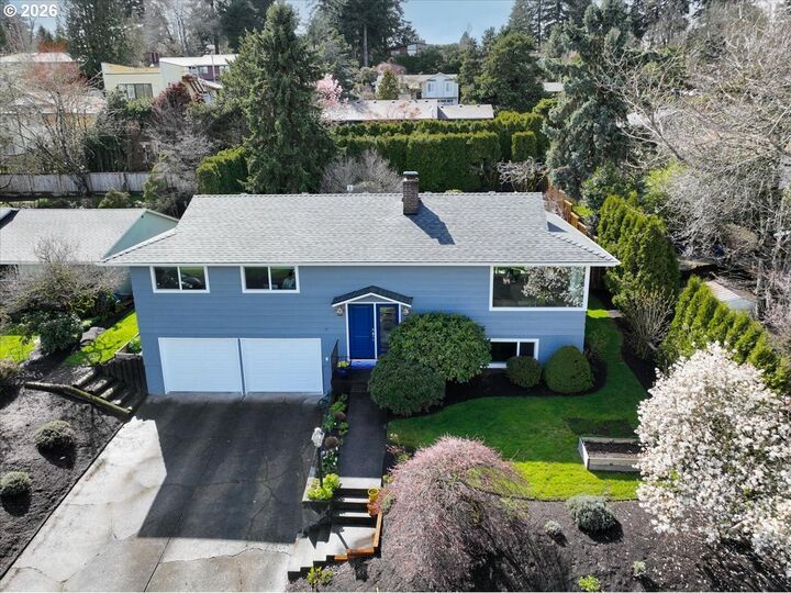 Property Photo: 10339 SW 40th Ave OR 97219