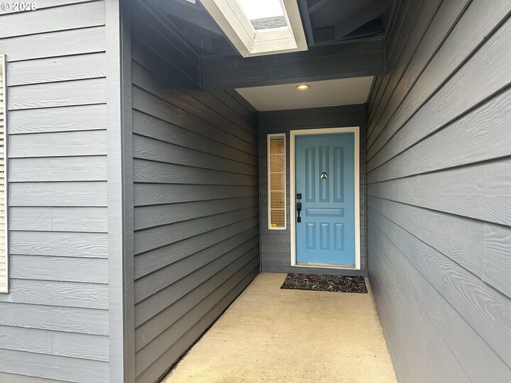 Property Photo:  1843 NW 29th Cir  WA 98607 
