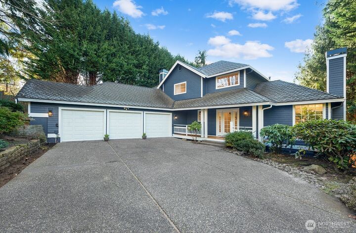 Property Photo:  6512  150th Place SE  WA 98006 