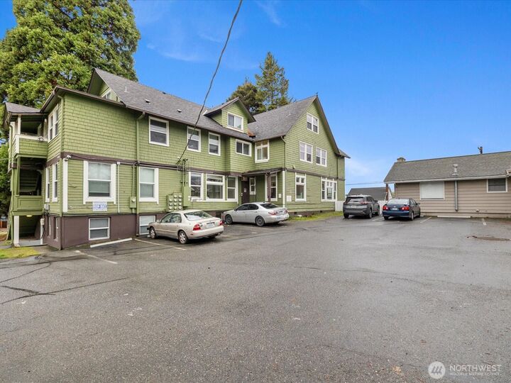 Property Photo:  3502  Norton Avenue  WA 98201 