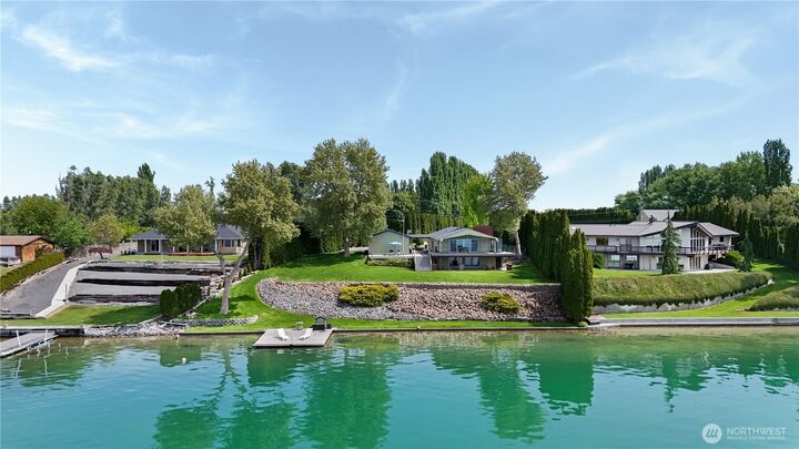 Property Photo:  2102  Elgin Road NE  WA 98837 
