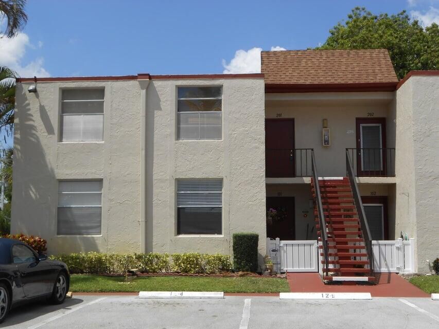 Property Photo:  12 Willowbrook Lane 201  FL 33446 