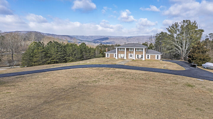 Property Photo: 337 Edgewater Avenue TN 37321