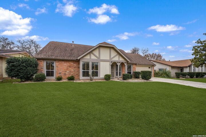 Property Photo:  121 Fort Wayne  TX 78148 