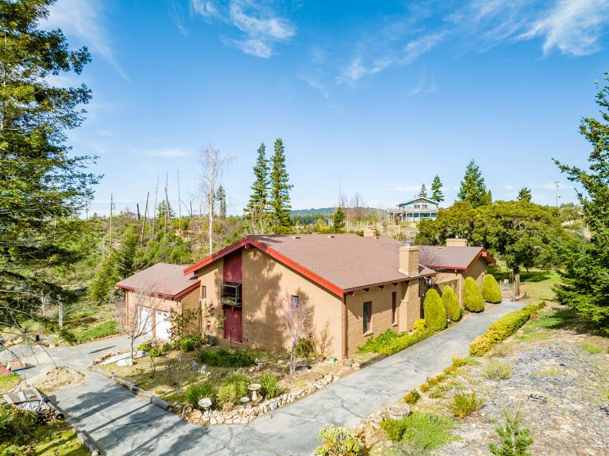 Property Photo:  590 Pineridge Road  CA 95060 