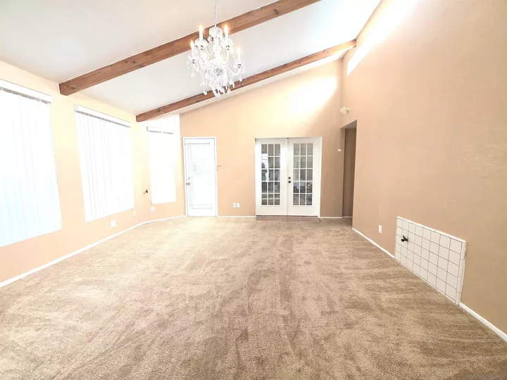 Property Photo: 1410 Martinique Dr CA 92543