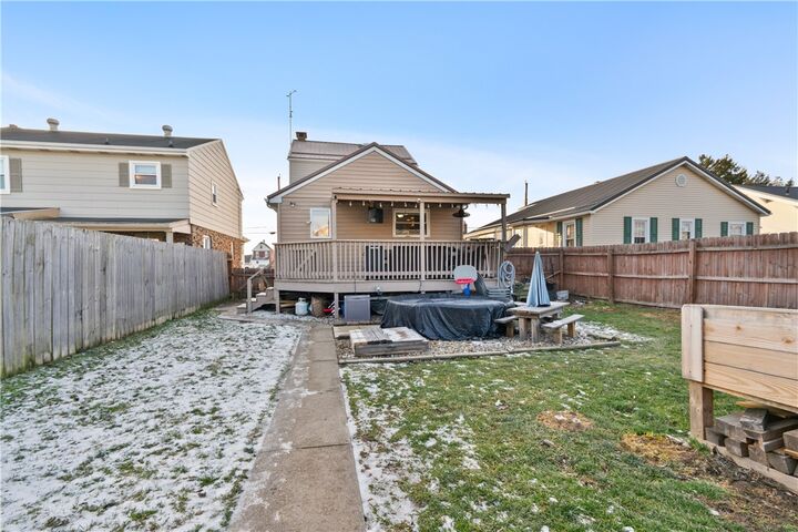 Property Photo:  1210 Fairmont Ave  PA 15065 