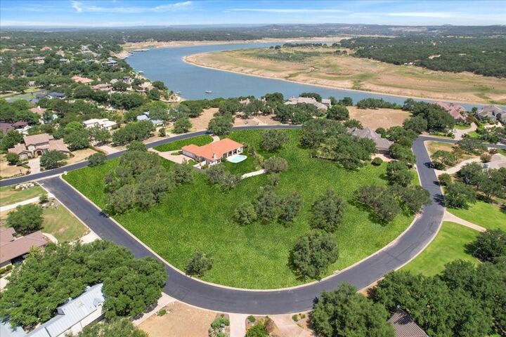 Property Photo:  2504 Countryside Circle  TX 78669 