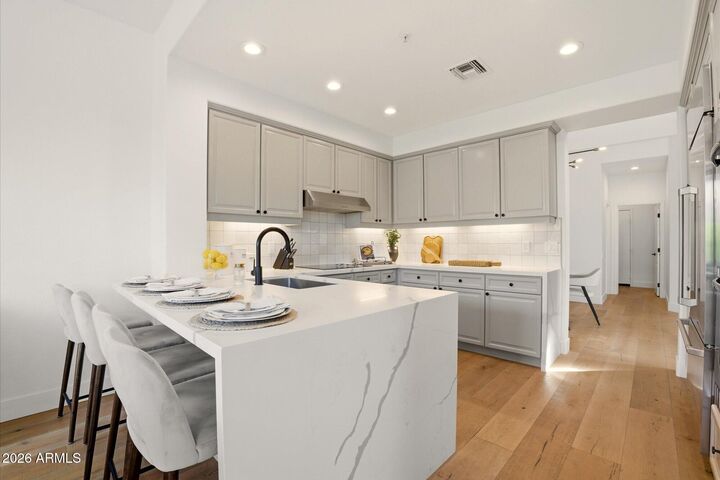 Property Photo:  8989 N Gainey Center Drive 101  AZ 85258 