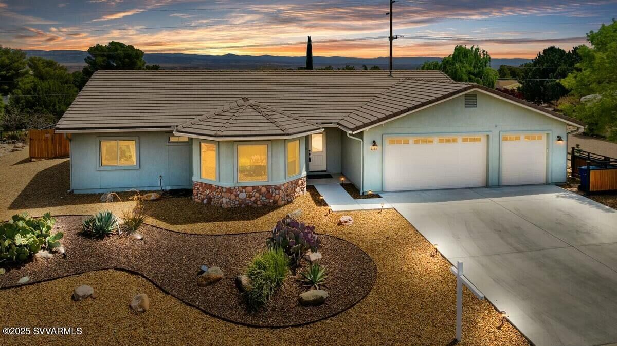 Property Photo:  2135 Austin  AZ 86324 