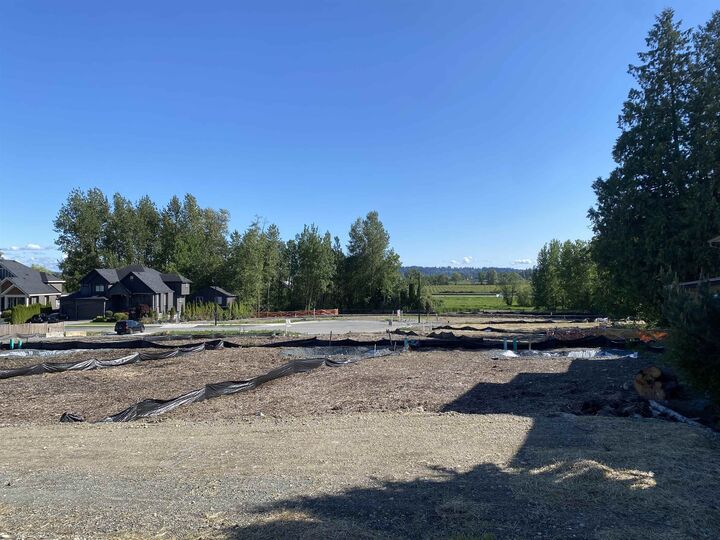 Photo de la propriété:  16719 57 Avenue  BC V3S 2P1 