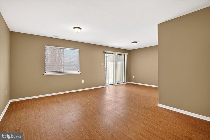 Property Photo:  70 Hampshire Drive  NJ 08536 