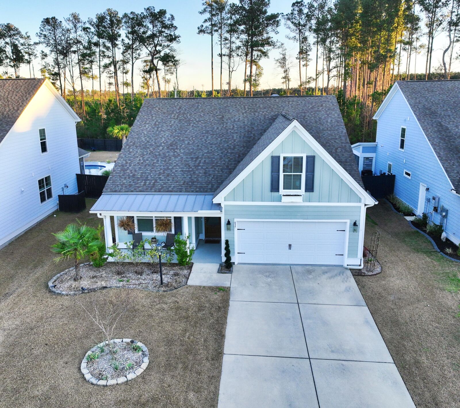 Property Photo:  637 Yellow Leaf Lane  SC 29486 