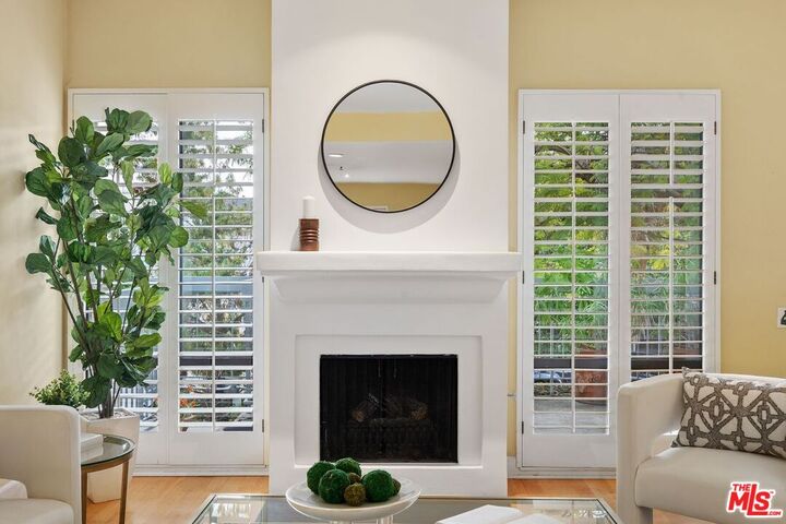 Property Photo: 1220 Manning Ave CA 90024