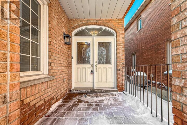 Property Photo:  50 Oakhurst Drive  ON L4J 7V3 