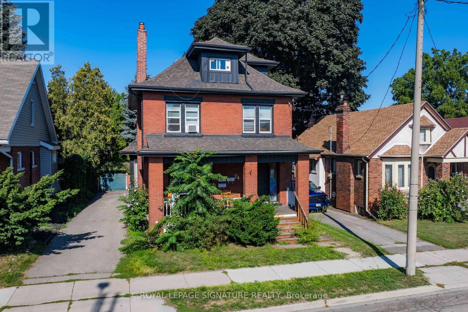 Property Photo:  74 Kenilworth Avenue South  ON L8K 2S9 