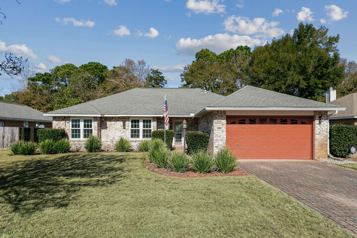 Property Photo:  4442 Southminster Circle  FL 32578 