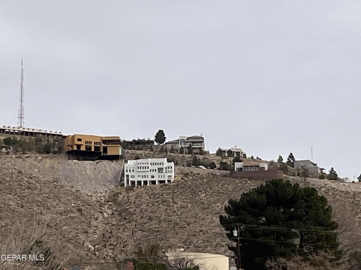 Property Photo:  65 Sierra Crest Drive  TX 79902 