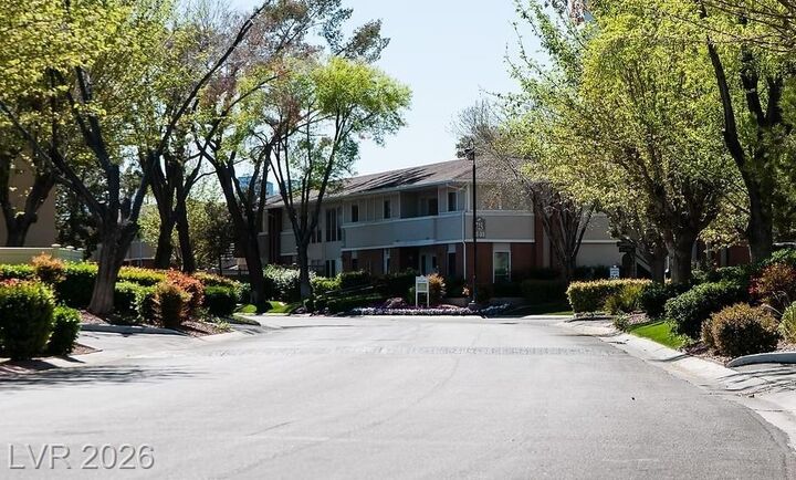 Property Photo: 2855 Geary Place 3213 NV 89109