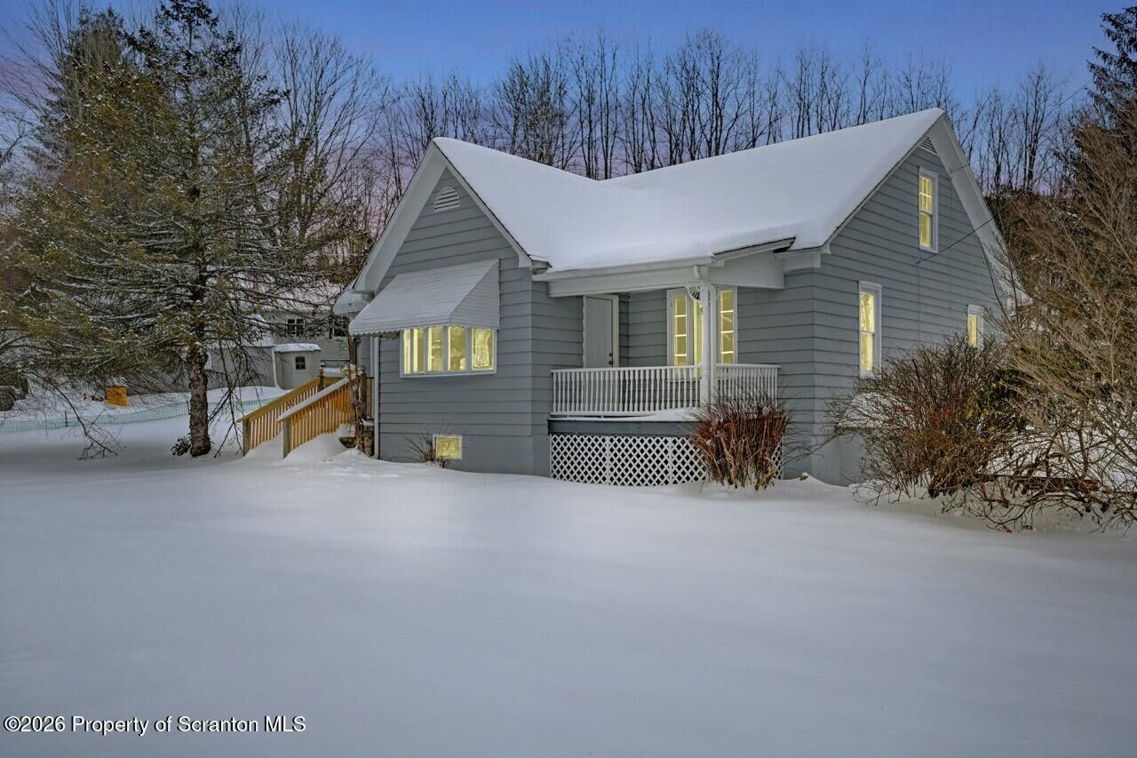 Property Photo:  1279 Roosevelt Highway  PA 18472 