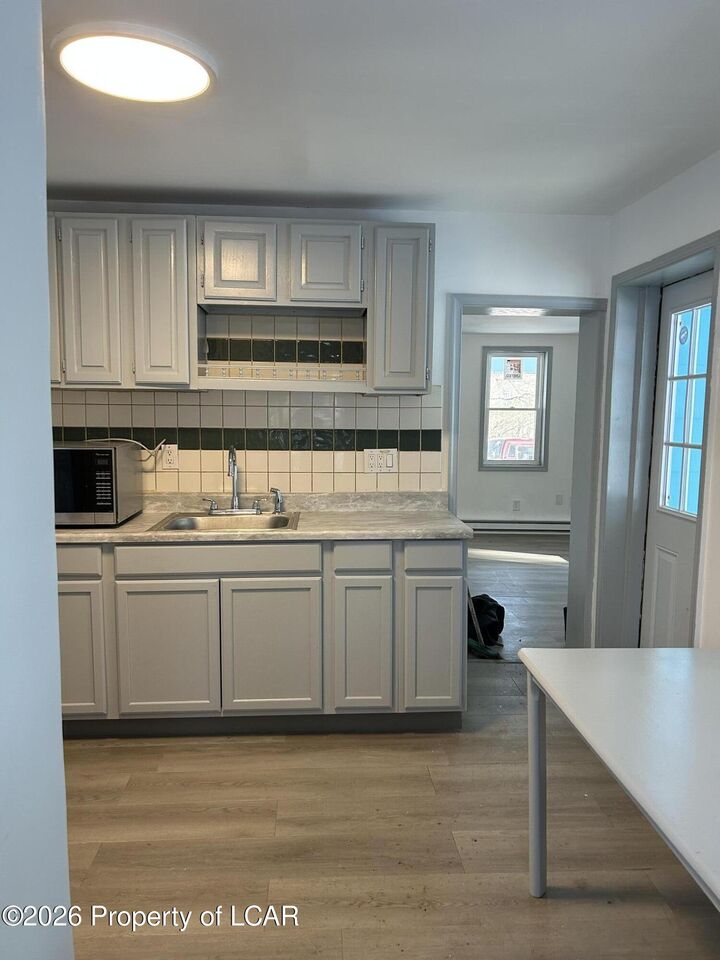 Property Photo: 32 Middleburg Street PA 18661