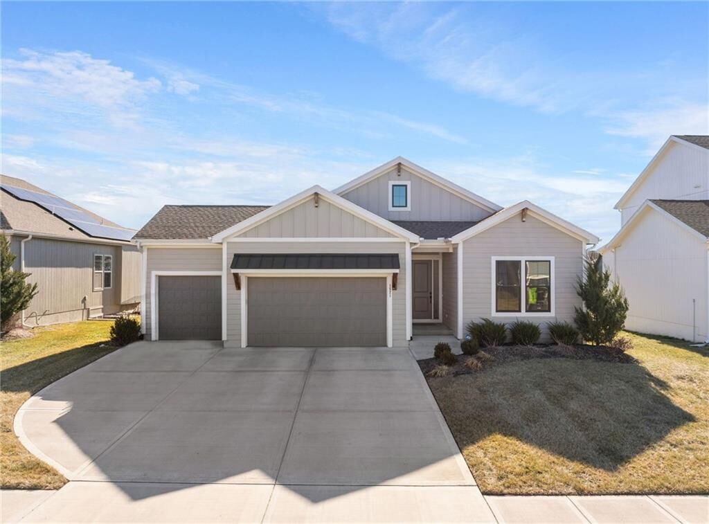 Property Photo:  1521 SW Arbormill Terrace  MO 64082 