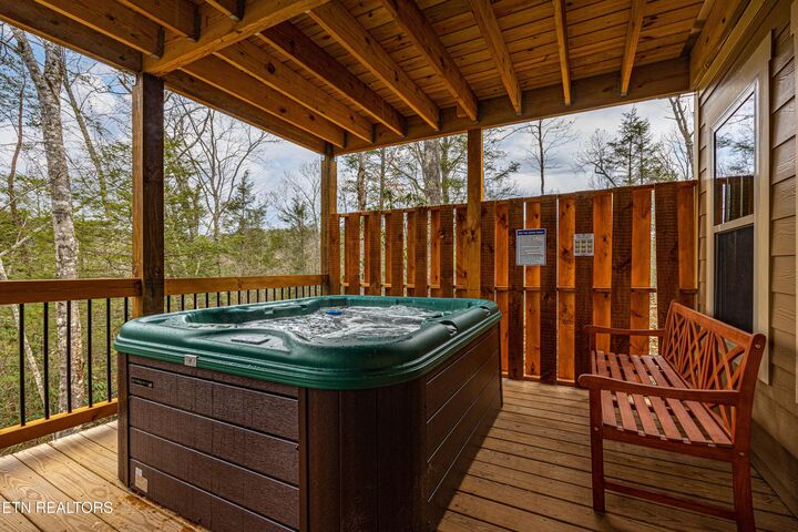 Property Photo:  1019 Potters Way  TN 37738 