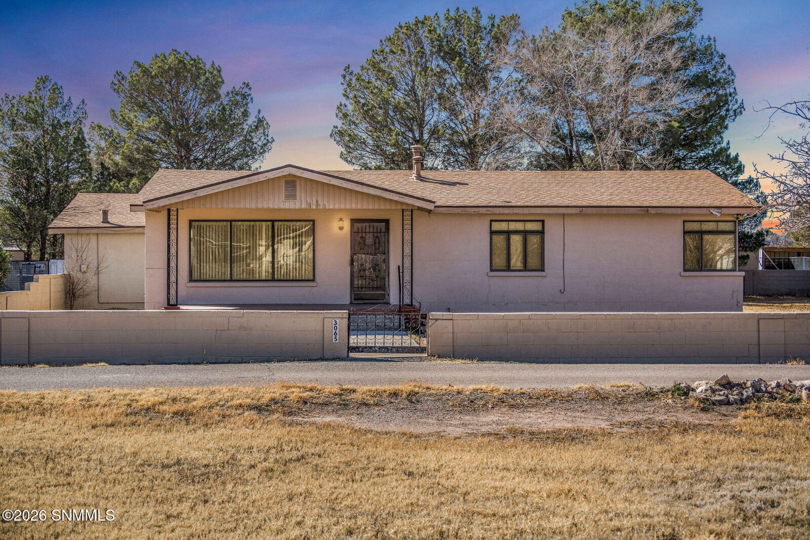 Property Photo:  3065 Dona Ana Rd  NM 88007 