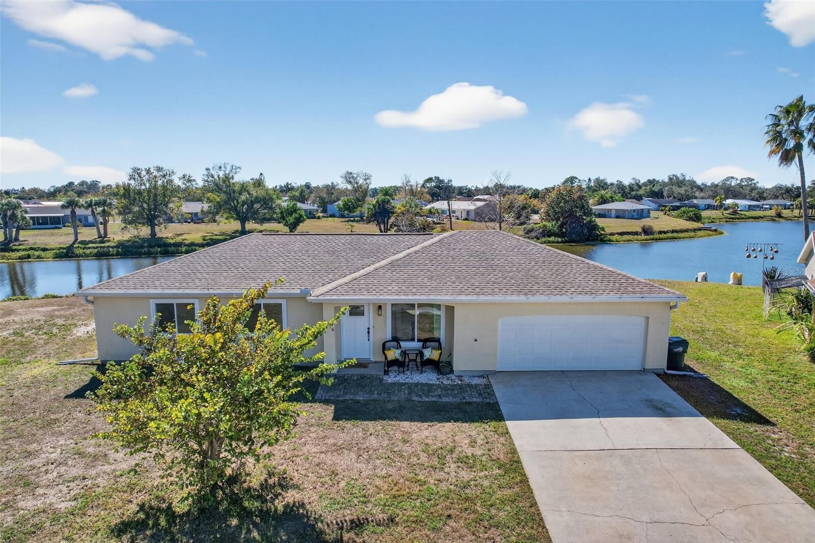 Property Photo: 4216 Abbotsford Street FL 34287