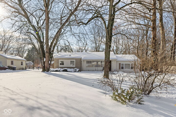 Property Photo:  2707 E 66th Street  IN 46220 