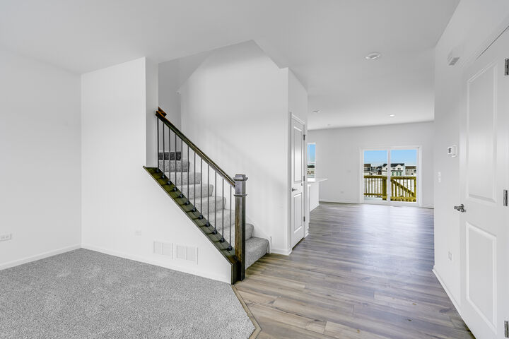 Property Photo: 423 Hathaway Lane IL 60543