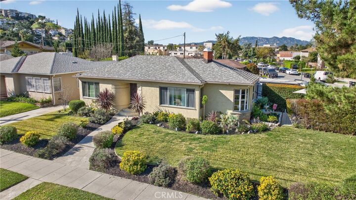 Property Photo:  807 S Verdugo Rd  CA 91205 