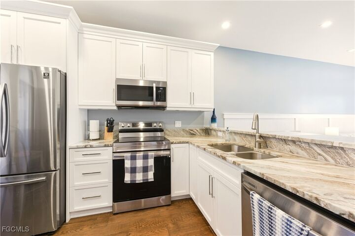 Property Photo: 230 Newport Drive 602 FL 34114