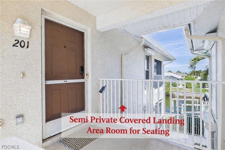 Property Photo:  925 SW 47th Terrace 201  FL 33914 