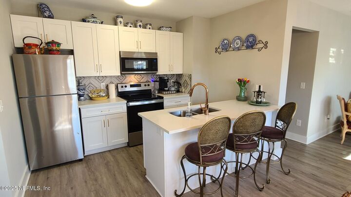 Property Photo:  410 Center Street  FL 32043 