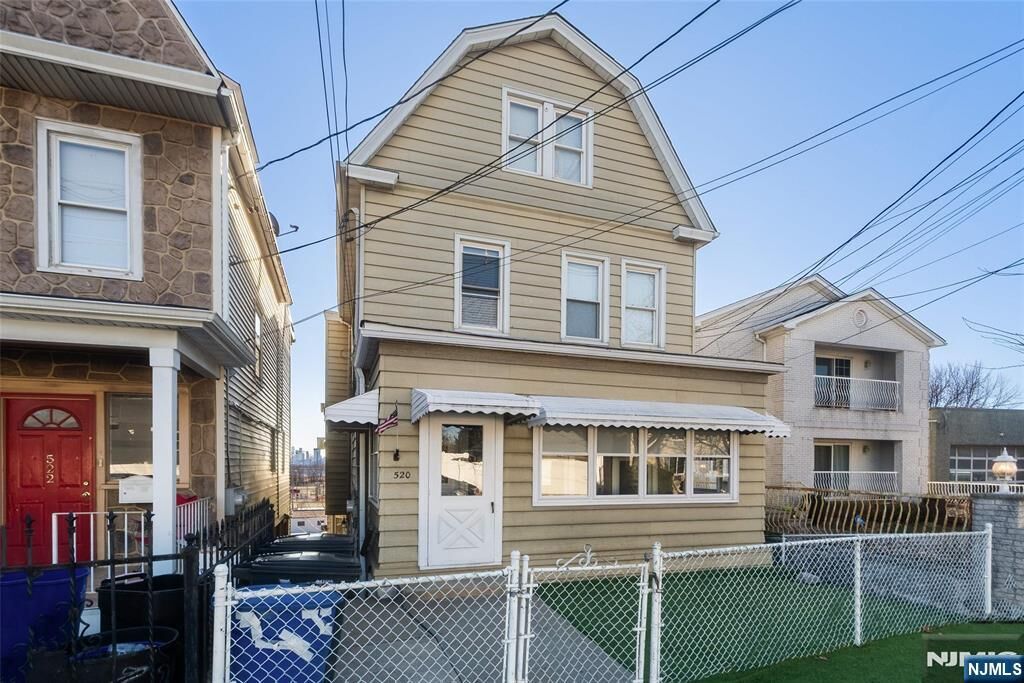 Property Photo:  520 Schuyler Avenue  NJ 07032 