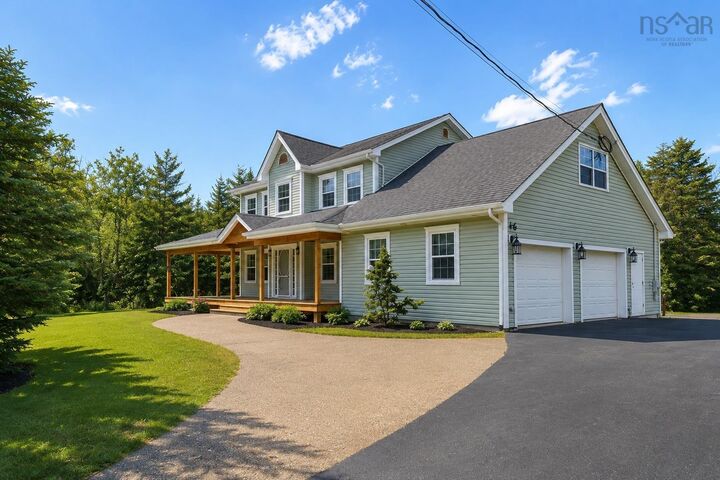 Property Photo: 252 Gleneagles Drive NS B4B 1V8