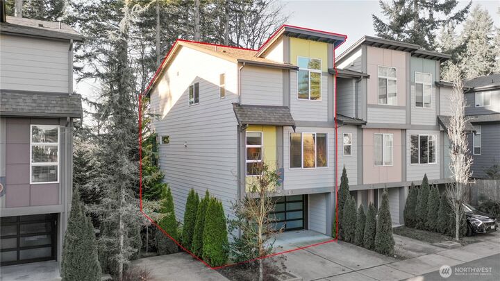 Property Photo: 13724 Ash Way C1 WA 98204