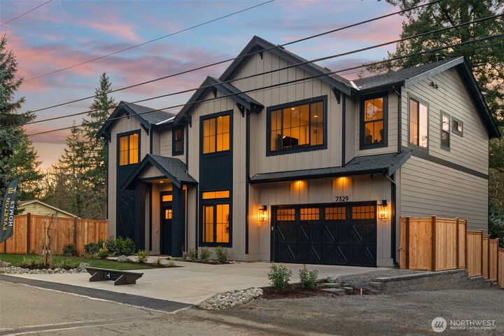 Property Photo:  7329  151st Avenue NE  WA 98052 