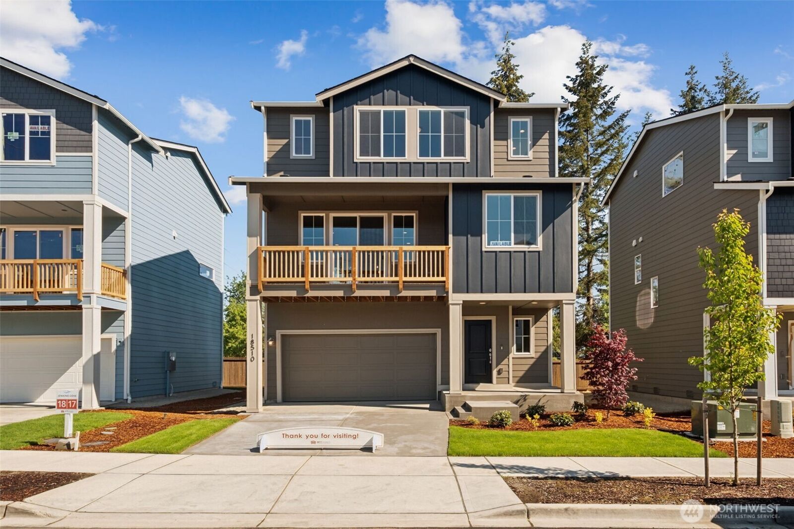 Property Photo:  18510 SE 271st Place  WA 98042 