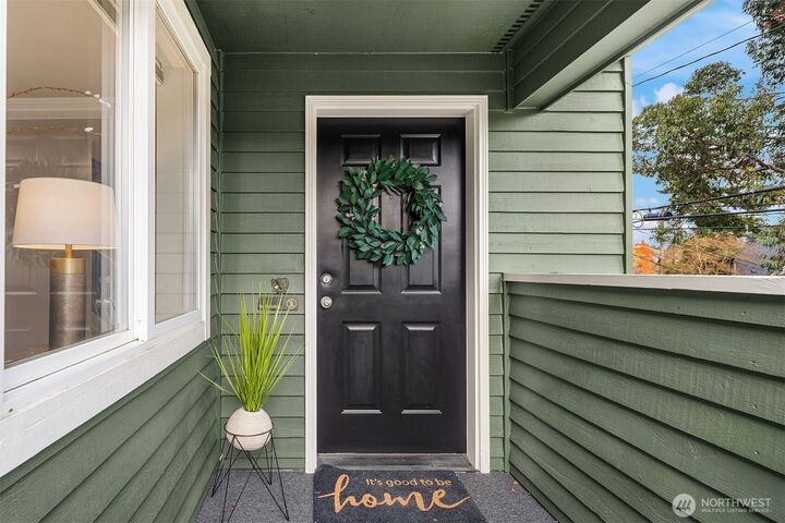 Property Photo: 315 27th Avenue E WA 98112