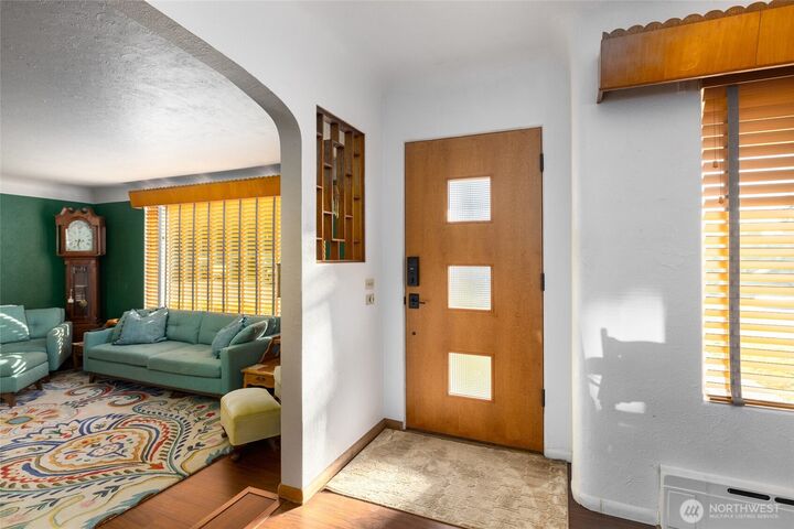 Property Photo:  615  Dean Drive  WA 98284 