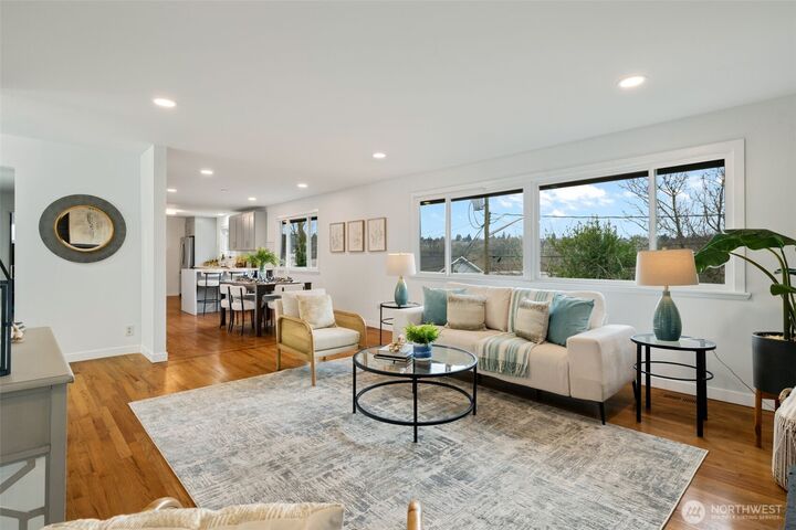 Property Photo: 2539 30th Avenue S WA 98144