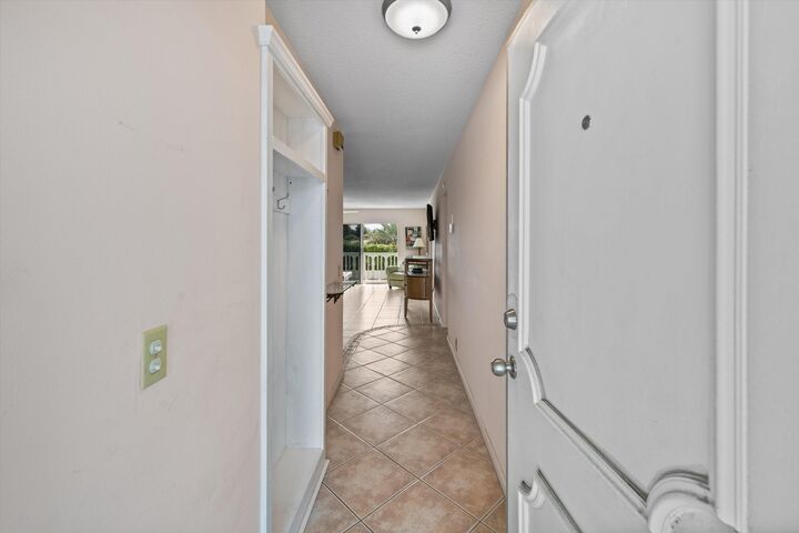Property Photo:  421 S Lakeside Drive 10  FL 33460 
