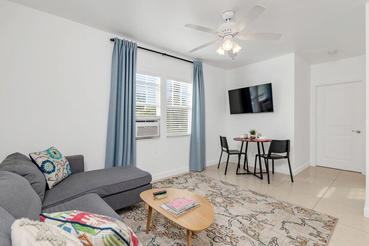 Property Photo:  2350 Parker Avenue  FL 33401 