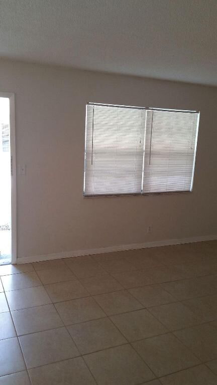 Property Photo: 2847 Fillmore Street 403 FL 33020