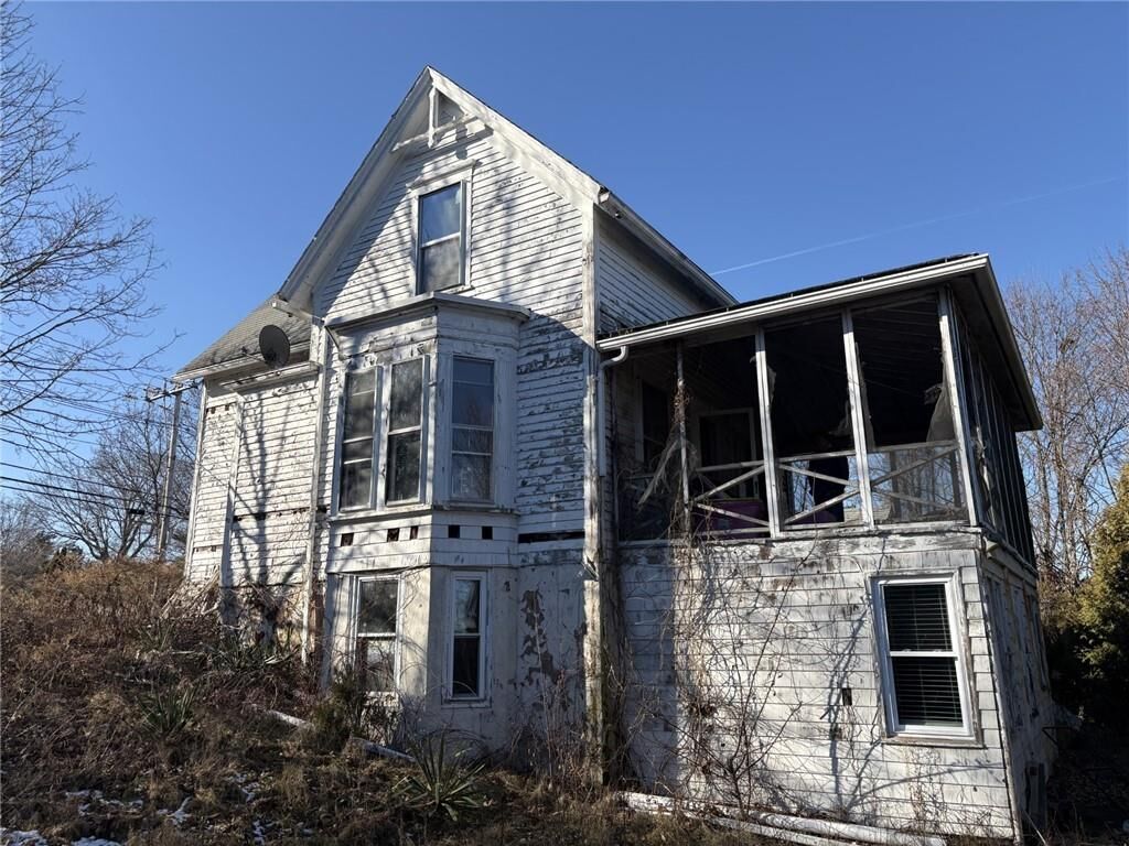 Property Photo: 351 County Road RI 02806